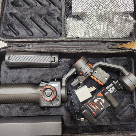 Hohem iSteady M6 Smartphone Gimbal - Picture 4 of 4